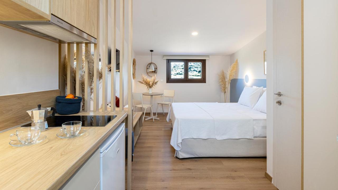 Aether Green Apartments Néa Róda Kültér fotó